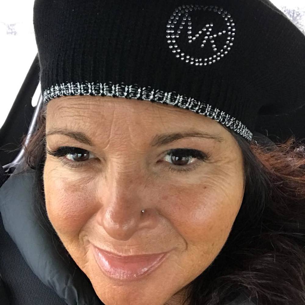 Meet your Posher, Roxanne